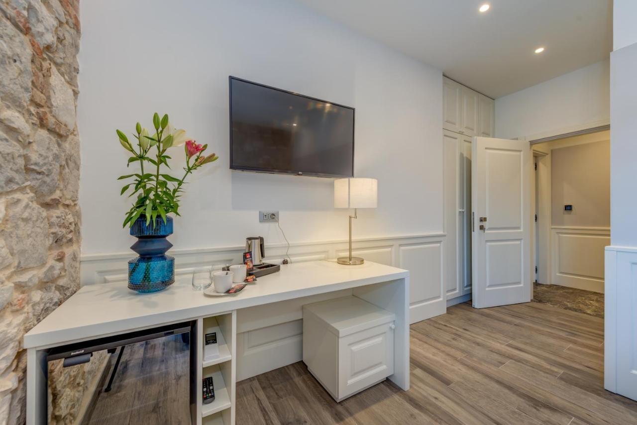 Palms Promenade Luxury Rooms สปลิท ภายนอก รูปภาพ