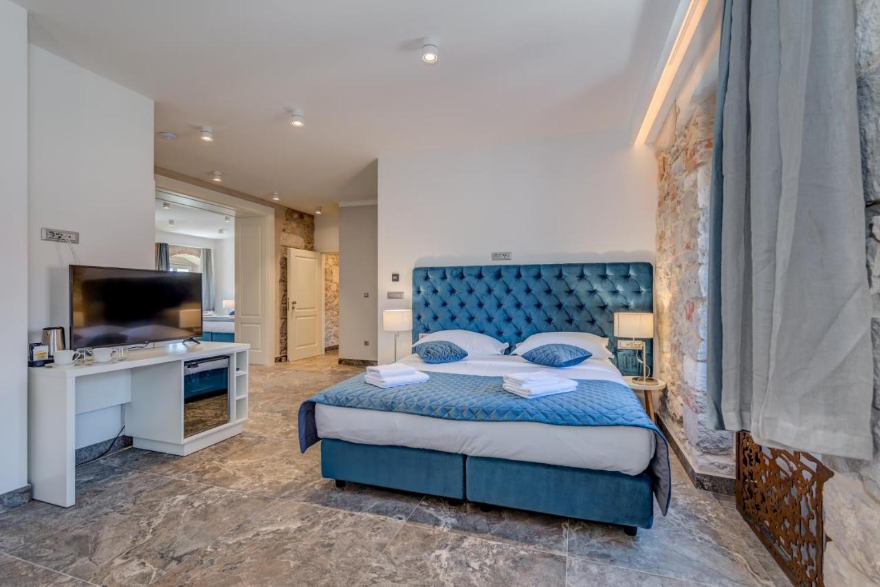 Palms Promenade Luxury Rooms สปลิท ภายนอก รูปภาพ