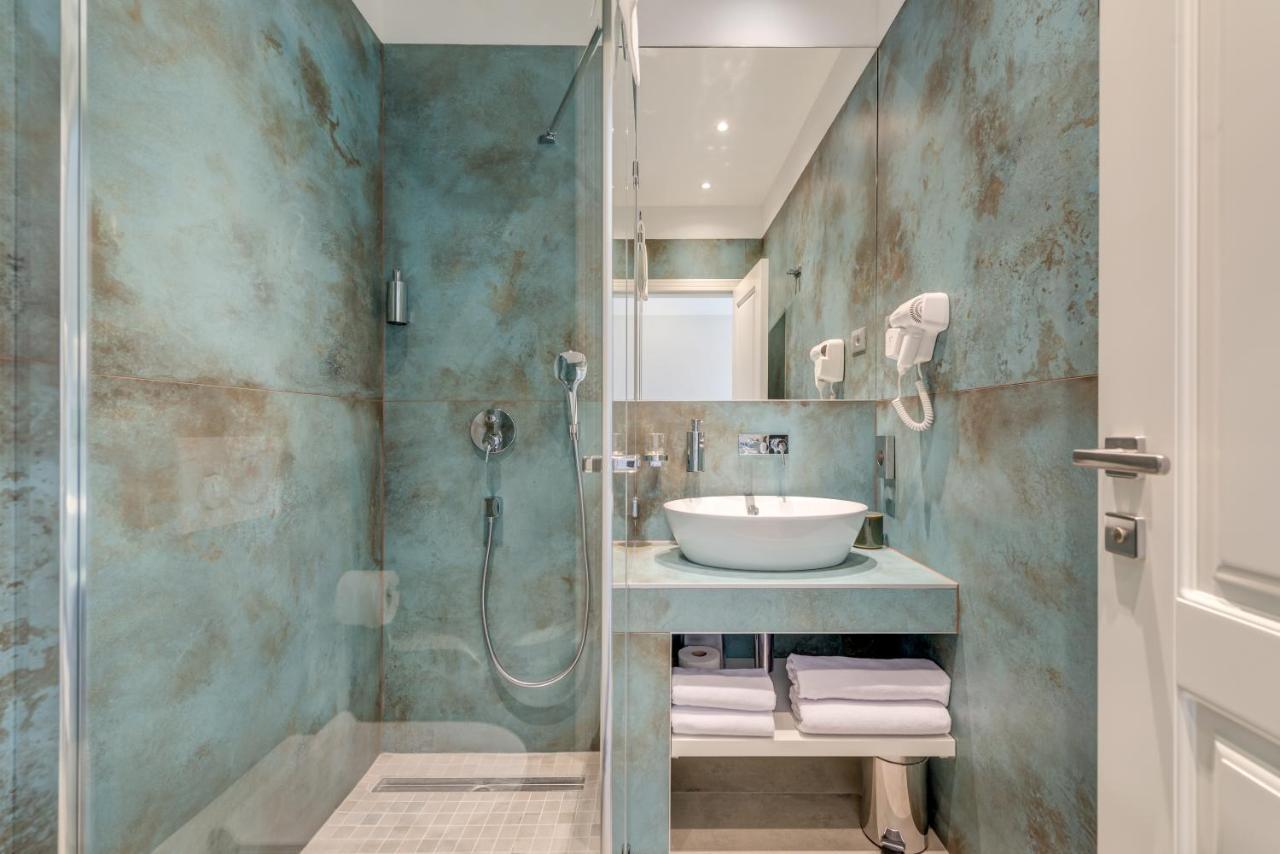Palms Promenade Luxury Rooms สปลิท ภายนอก รูปภาพ